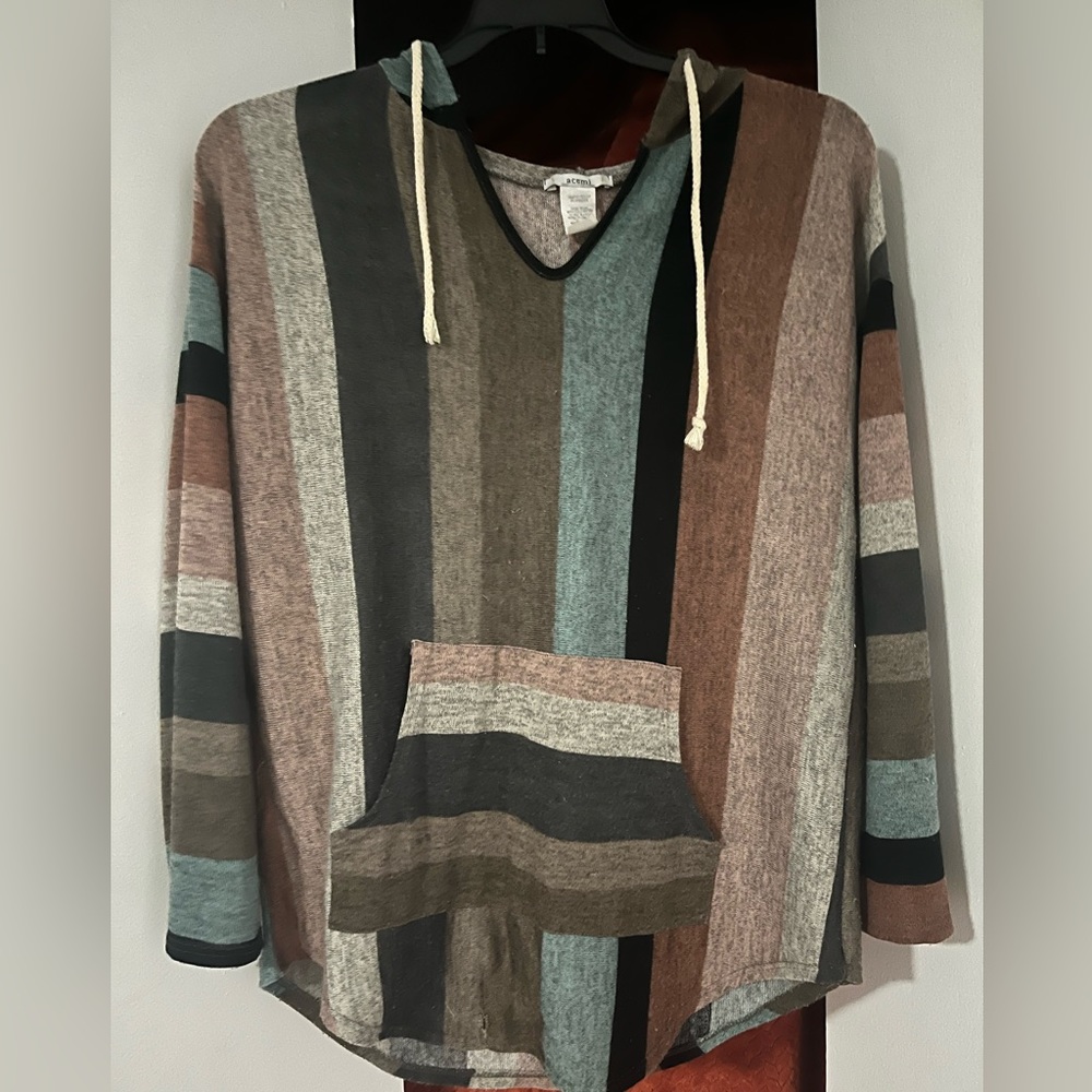 Acemi Pullover Hoodie